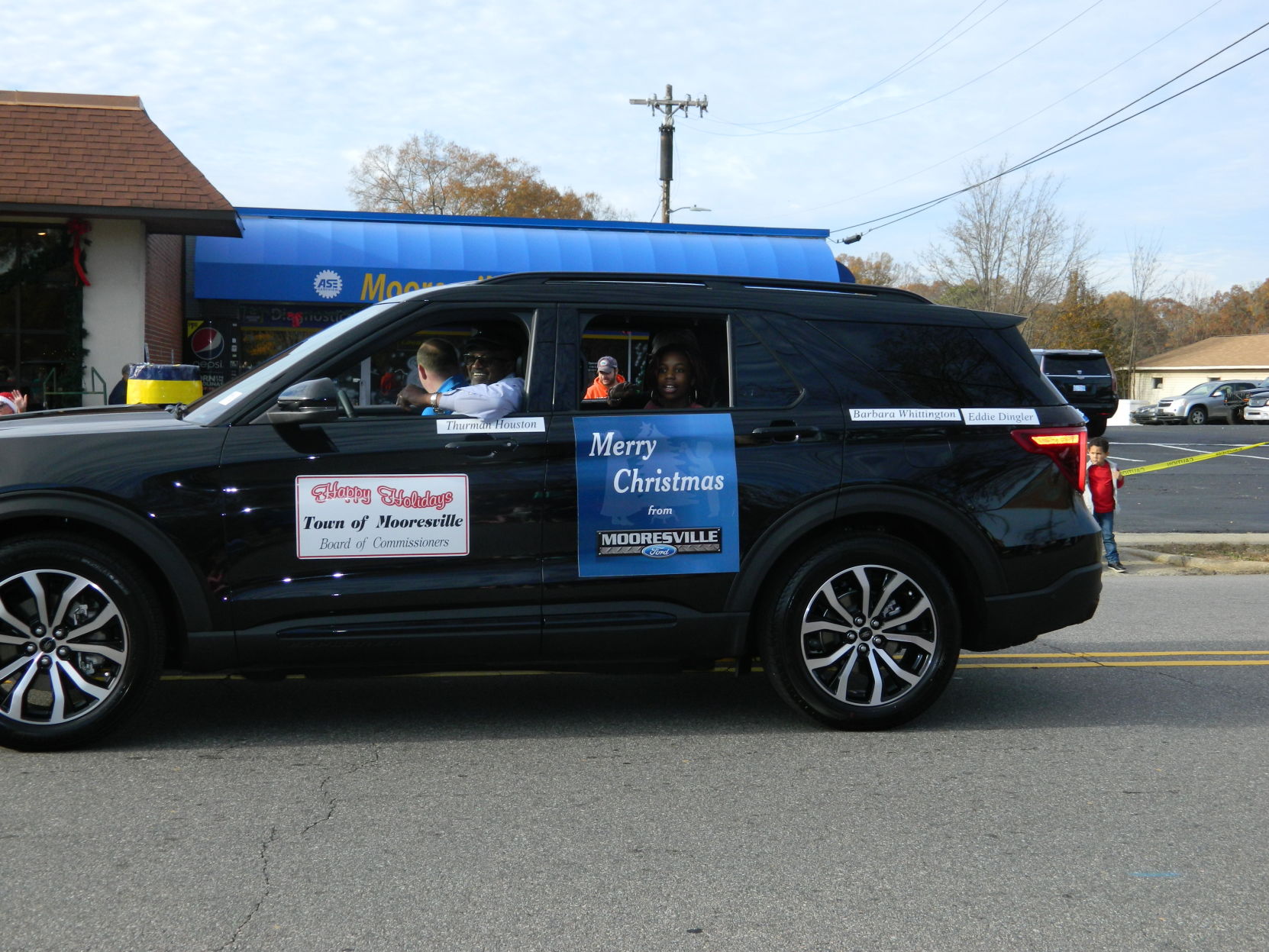 Mooresville Christmas Parade (74).JPG